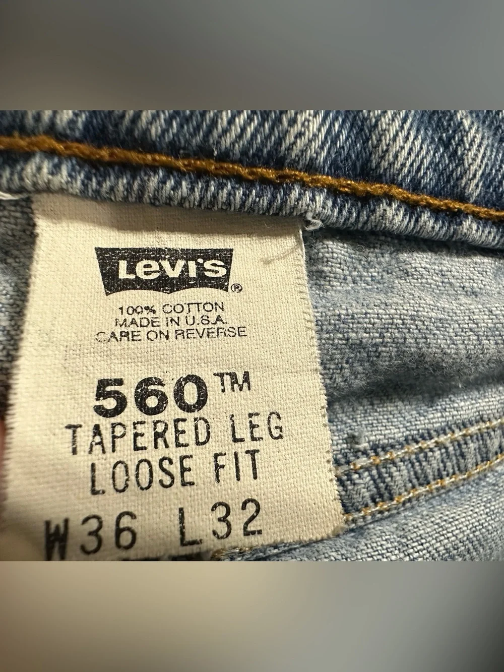 Vintage Levi’s 1995 tapered leg loose fit size 36x32